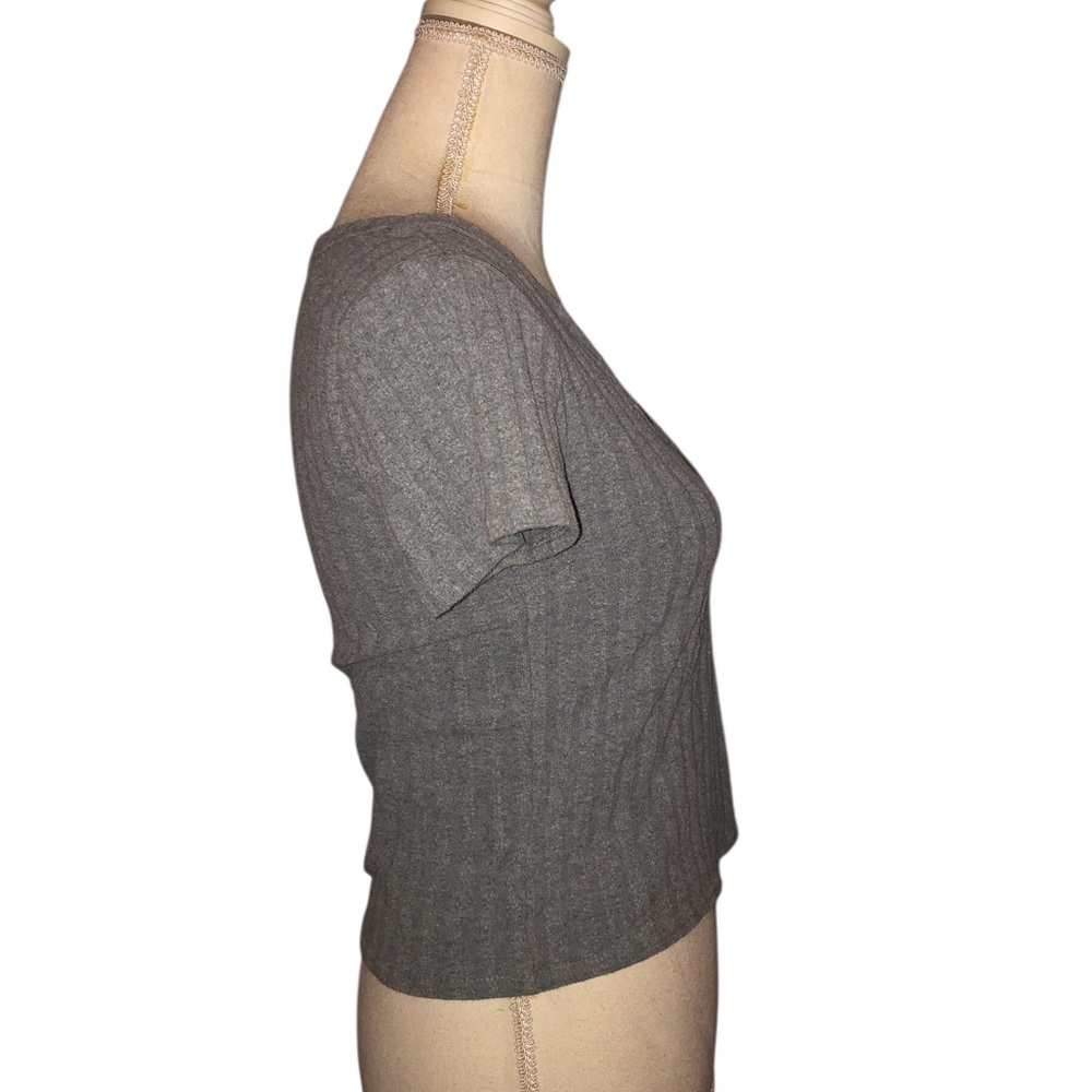 Volcom Charcoal V-Neck Ribbed Cut-Off Tee - Picture 2 of 8